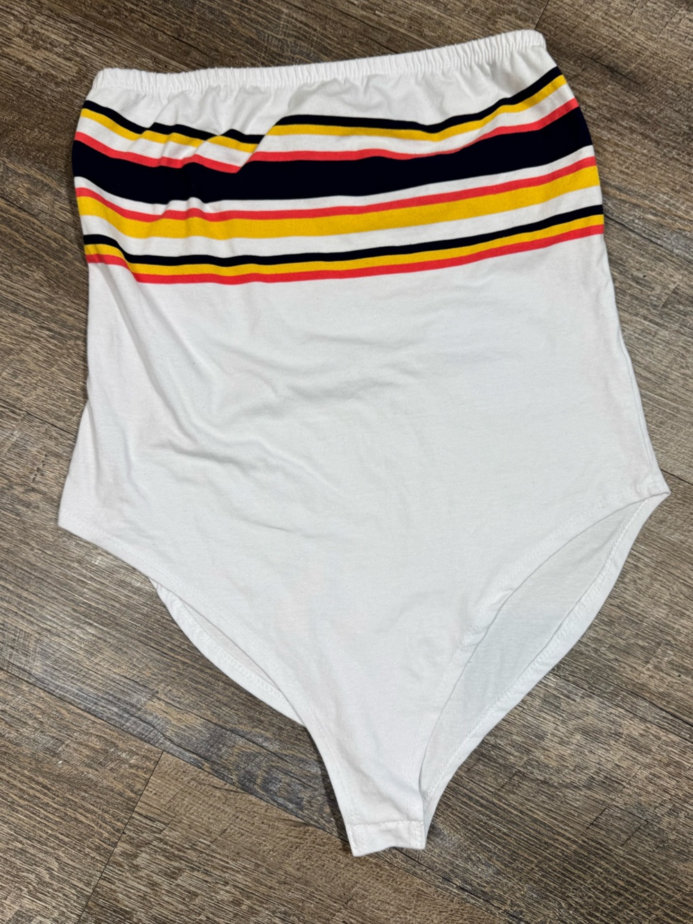 gaze White Strapless Tube Top with Multicolor Stripes - Picture 5 of 8